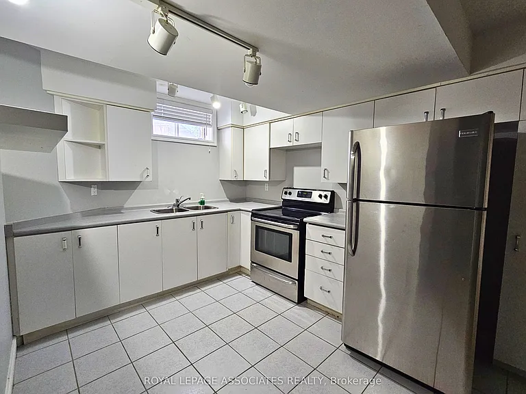 2377 Salem Rd N #BASEMENT — Photo 10