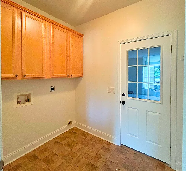 1602 Hucknall Pl — Photo 16