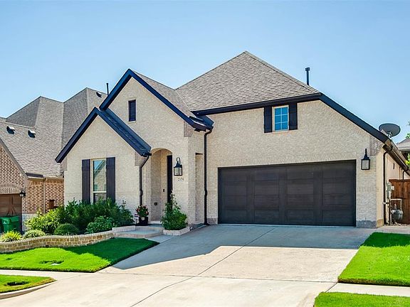 2nd image of 2156 Balcones Dr