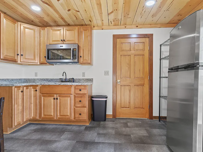 Ashwood Dr — Photo 10