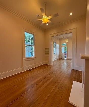 5th image of 2217 Columbus St #2217