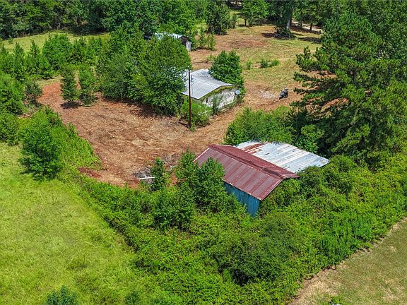 3rd image of 2796 Helmic Rd