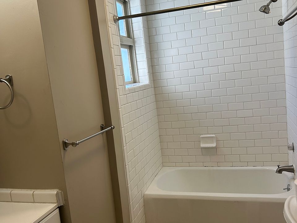 1st image of 2731 W Broadway Ave #A
