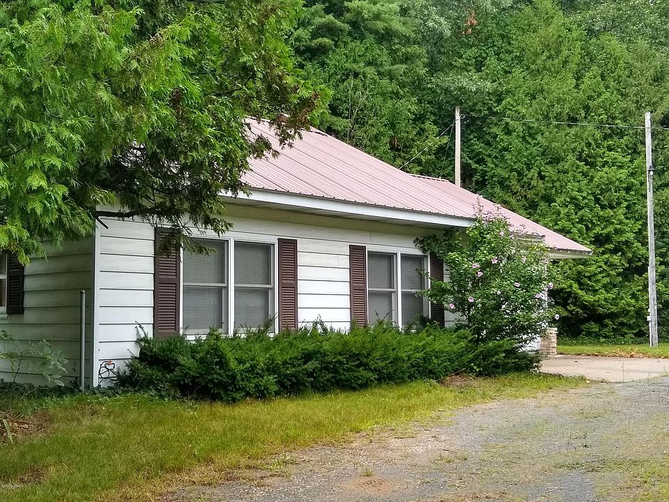 5641 S Pere Marquette Hwy, Ludington, MI 49431 | Zillow