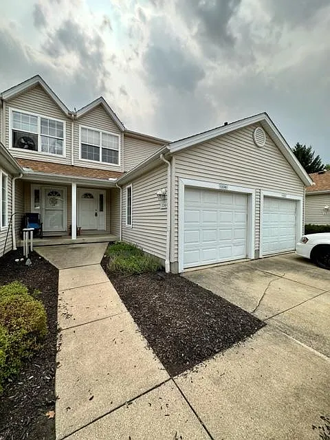 1330 Meadow Run photo 1