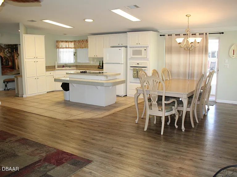 145 Green Forest Dr — Photo 9