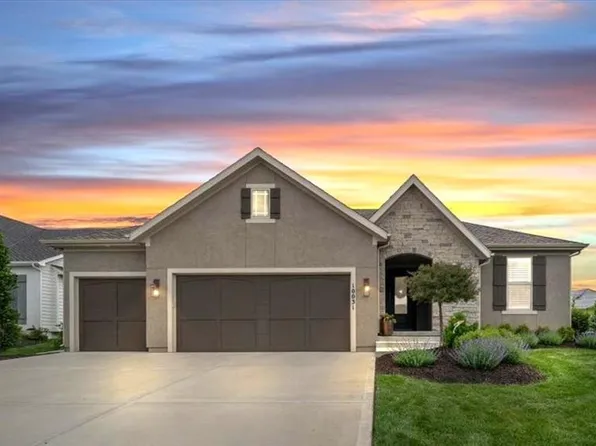 10031 S Lakota St, Olathe, KS 66061