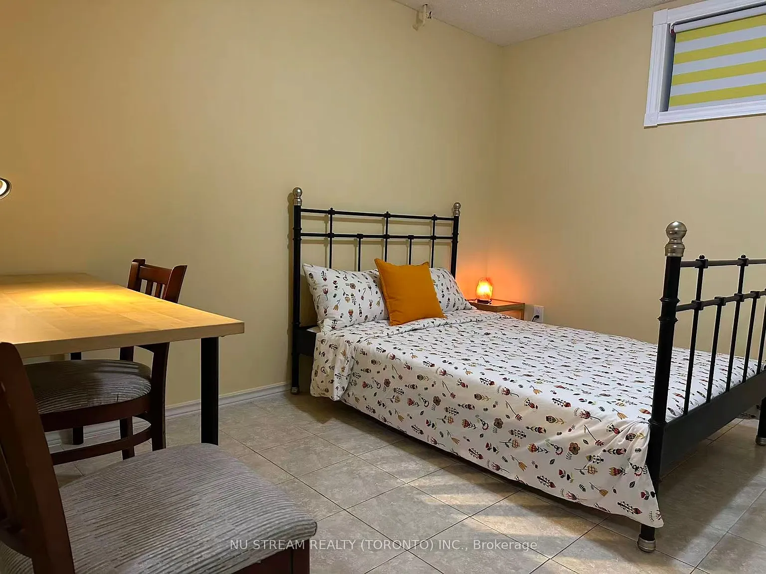 1 bed, $1,000 — Photo 2