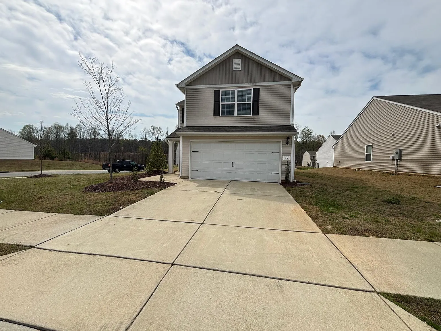 3 bed, 2.5 bath, 1692 sqft, $1,625 — Photo 3