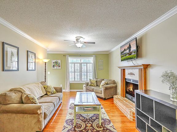 5th image of 222 Thames Ave
