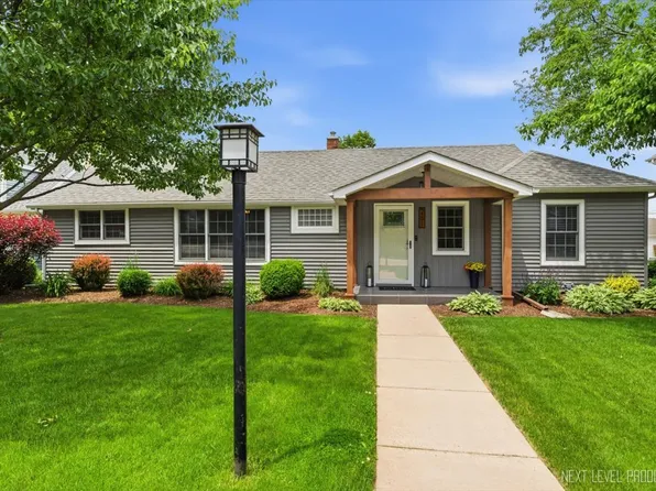 261 Main St, Oswego, IL 60543