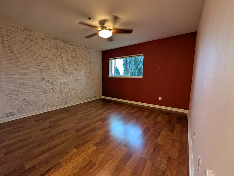 Primary bedroom (peekaboo Space Needle view!)