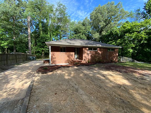 2nd image of 2729 Woodlawn Ter