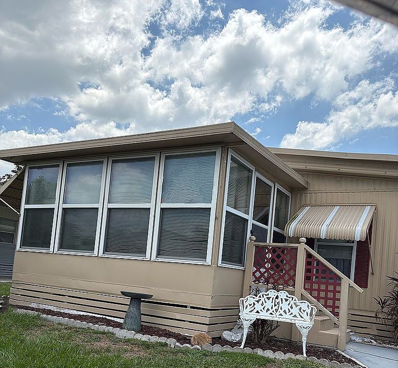 1st image of 62 Hamlin Rd