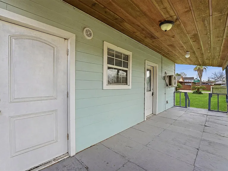 7301 Avenue K #B — Photo 8