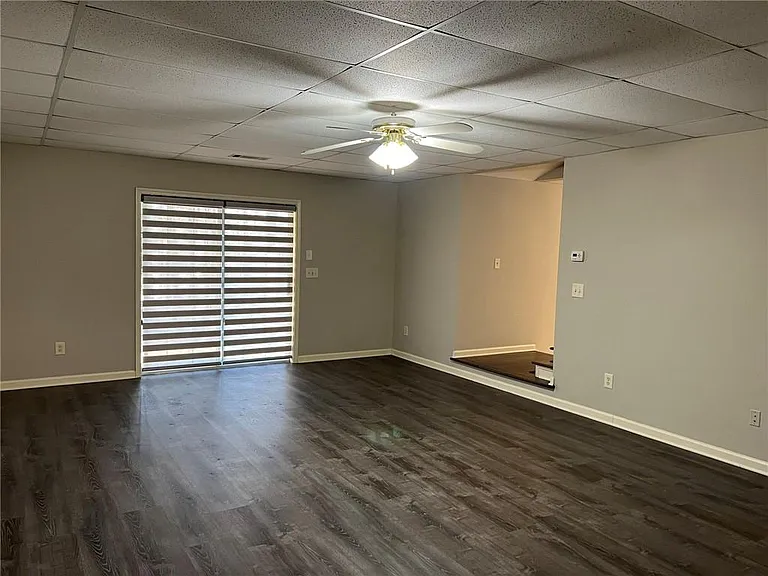 2476 Sewell Mill Rd — Photo 35