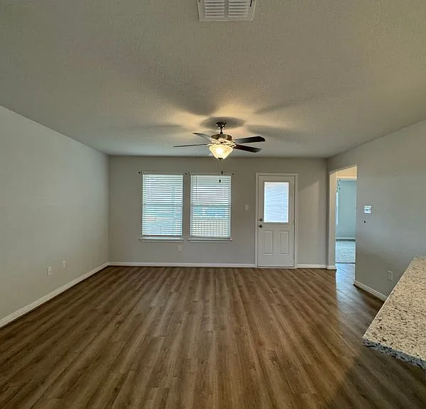 11131 Hollinger Cir — Photo 10