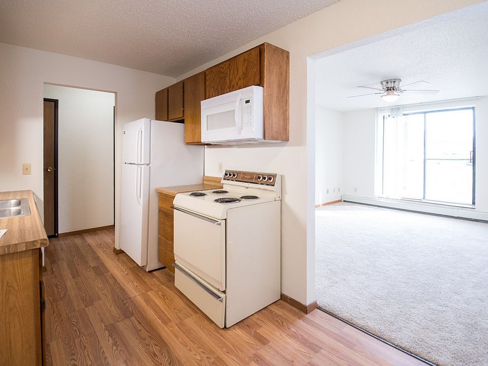 1st image of 30 15th Ave N #83