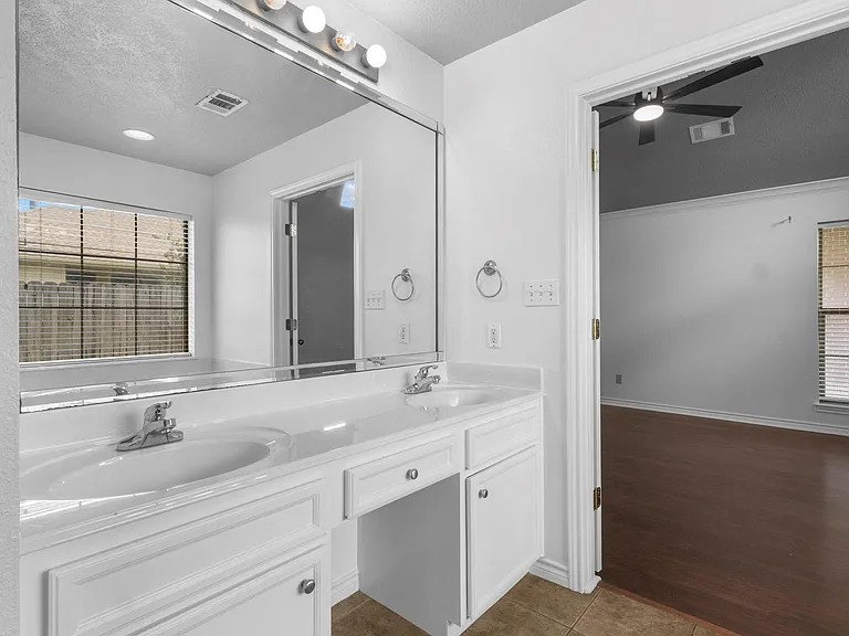 405 Harbor Oaks Dr — Photo 19