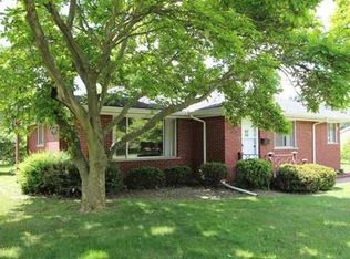 1219 Meadow Ln, Chelsea, MI 48118