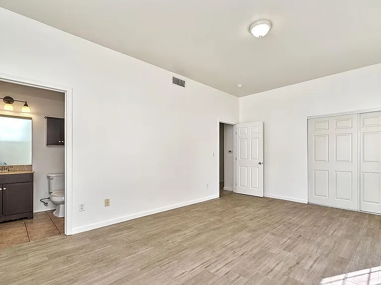 707 S Gramercy Pl #0 — Photo 7