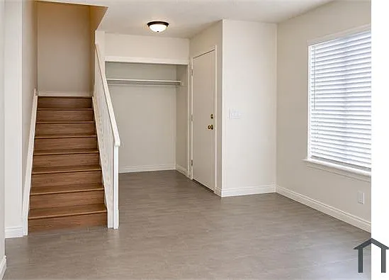 4015 Edgeford Pl — Photo 3