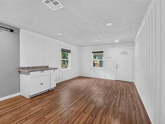 3rd image of 520 SE 5TH STREET