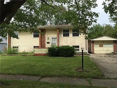 3437 N Brentwood Ave photo 1