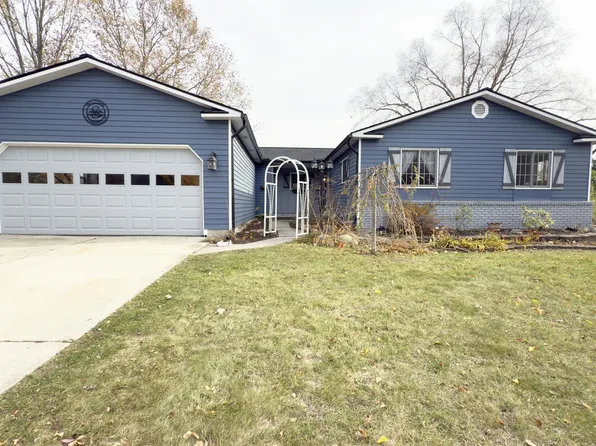 432 Mansfield Dr, Lapeer, MI 48446