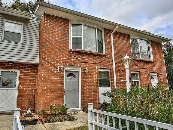 2nd image of 621 W Indiana Ave #210