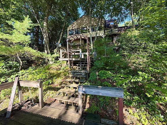 5th image of 51 Ridge Way