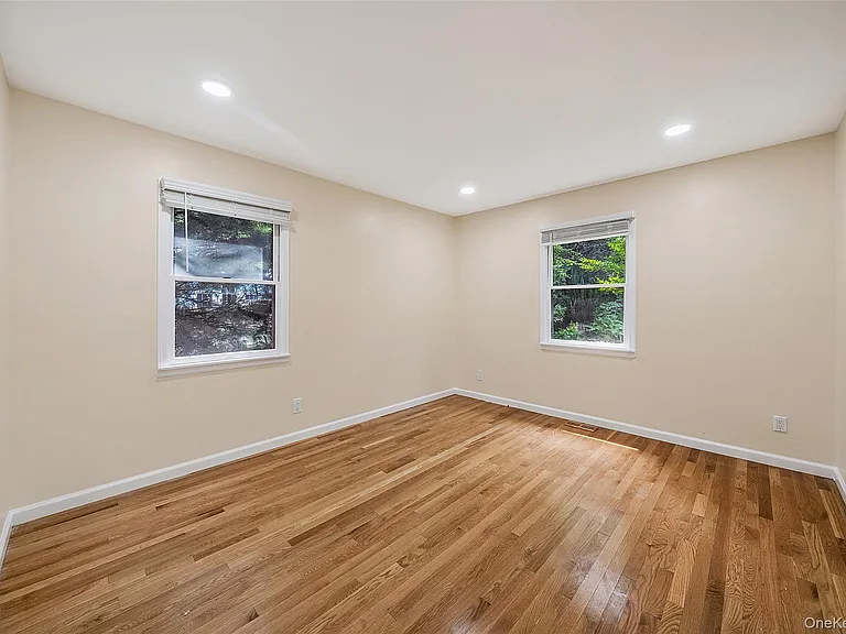 2 Berkeley Pl — Photo 11