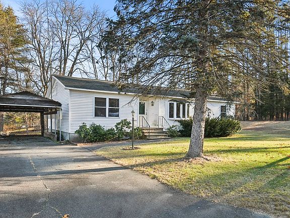 3rd image of 10 Oaklawn Ave