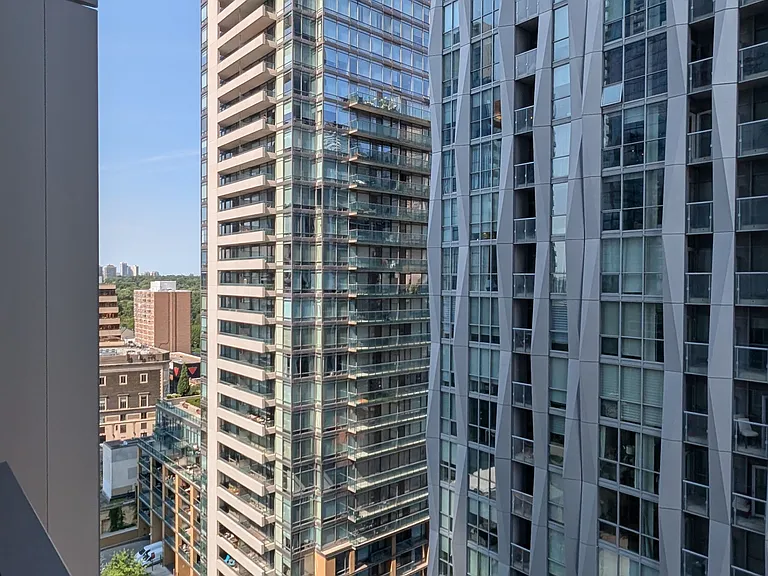 11 Yorkville Ave #1108 — Photo 10