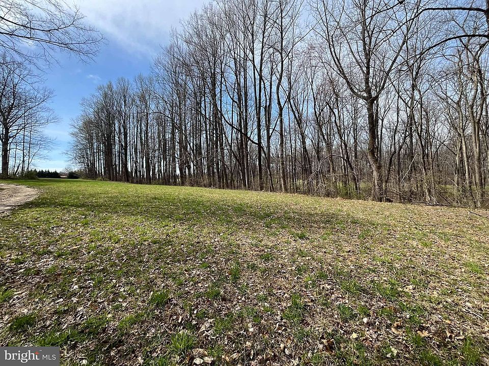 1st image of 8324 Hook Ln