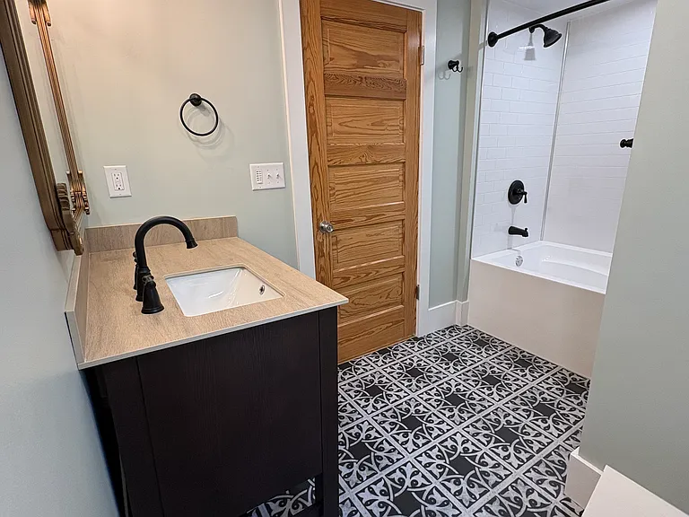 708 Lake St — Photo 10