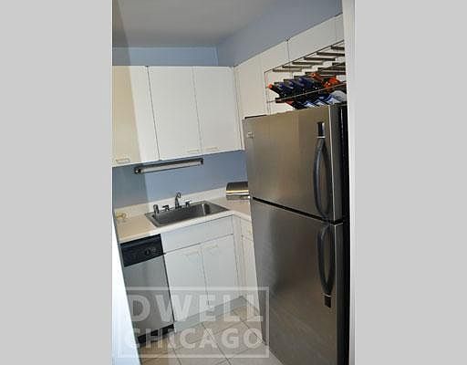 4th image of 1122 S Michigan Ave #1