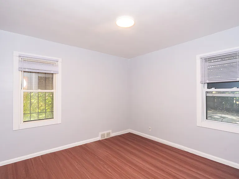 12105 Evergreen Ave — Photo 22