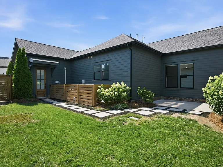 89 Glenrock Dr — Photo 45