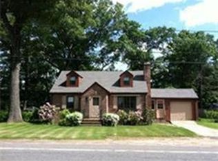 557 Amherst Rd, Granby, MA 01033