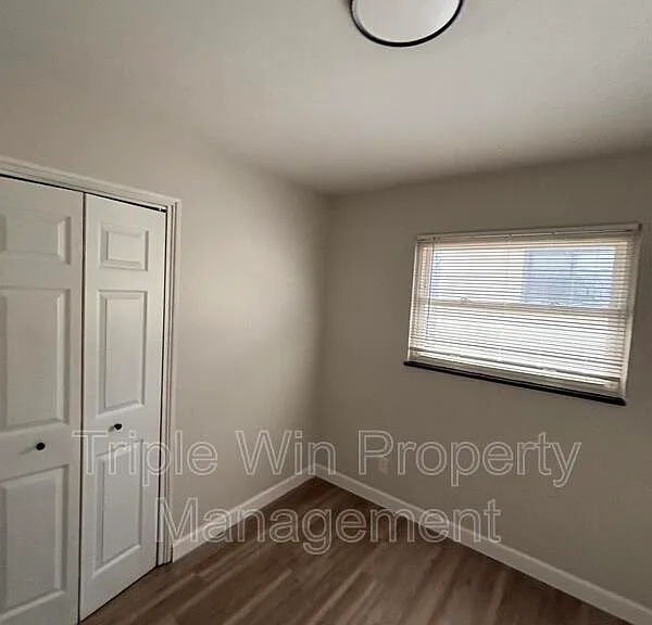 7932 La Belle St — Photo 6