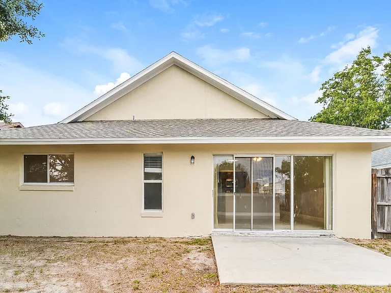 3051 Bloomsbury Dr — Photo 15