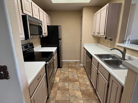 5th image of 3830 E LAKEWOOD Parkway E #2147