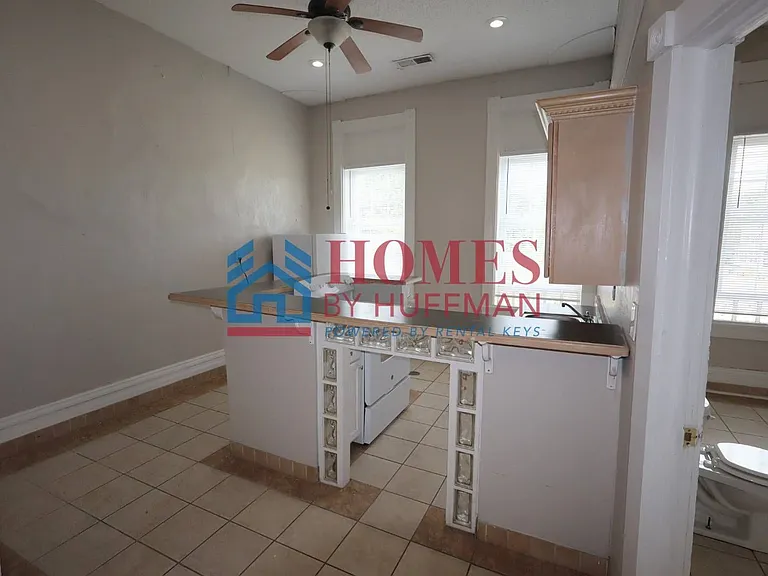 621 North Fulton Avenue — Photo 6