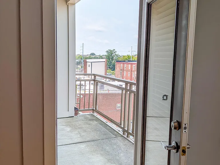 535 S Upper St #402 — Photo 19