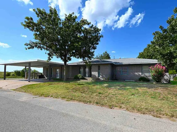 17 Hillcrest St, Perry, OK 73077
