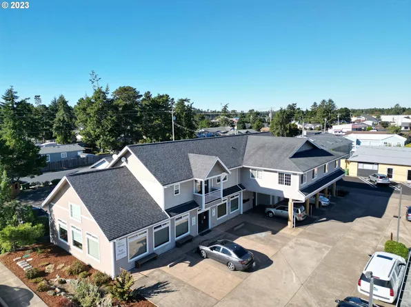 1739 19th St, Florence, OR 97439