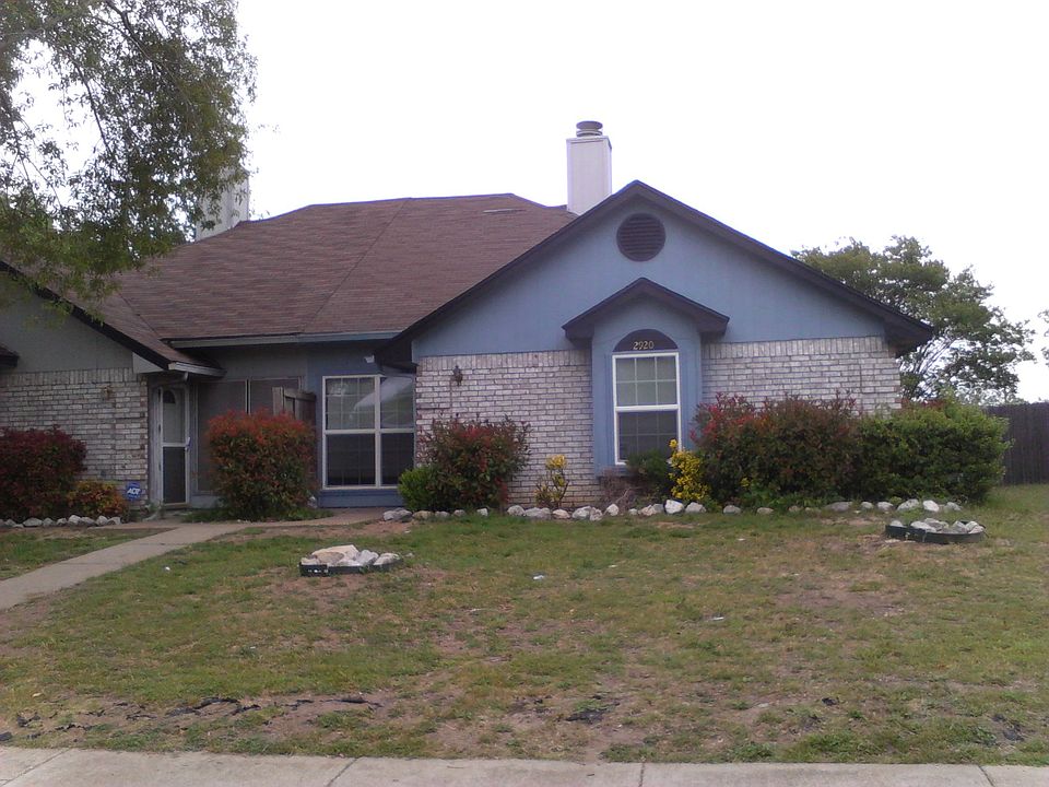 2nd image of 2920 Stonycroft Dr