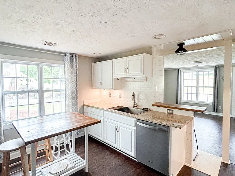 2145 Hyatt Creek Rd — Photo 11