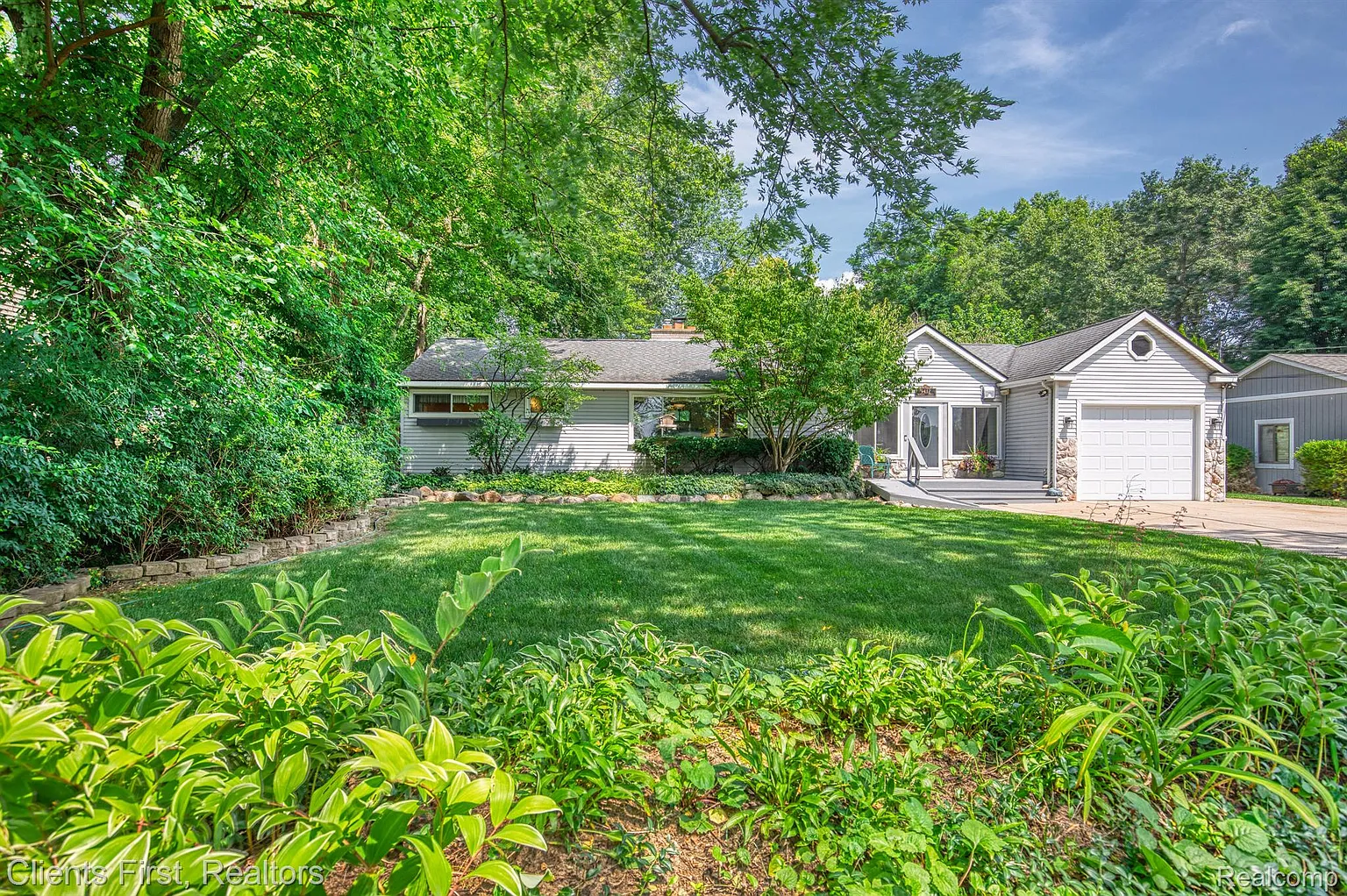 9412 Mandon Rd photo 1
